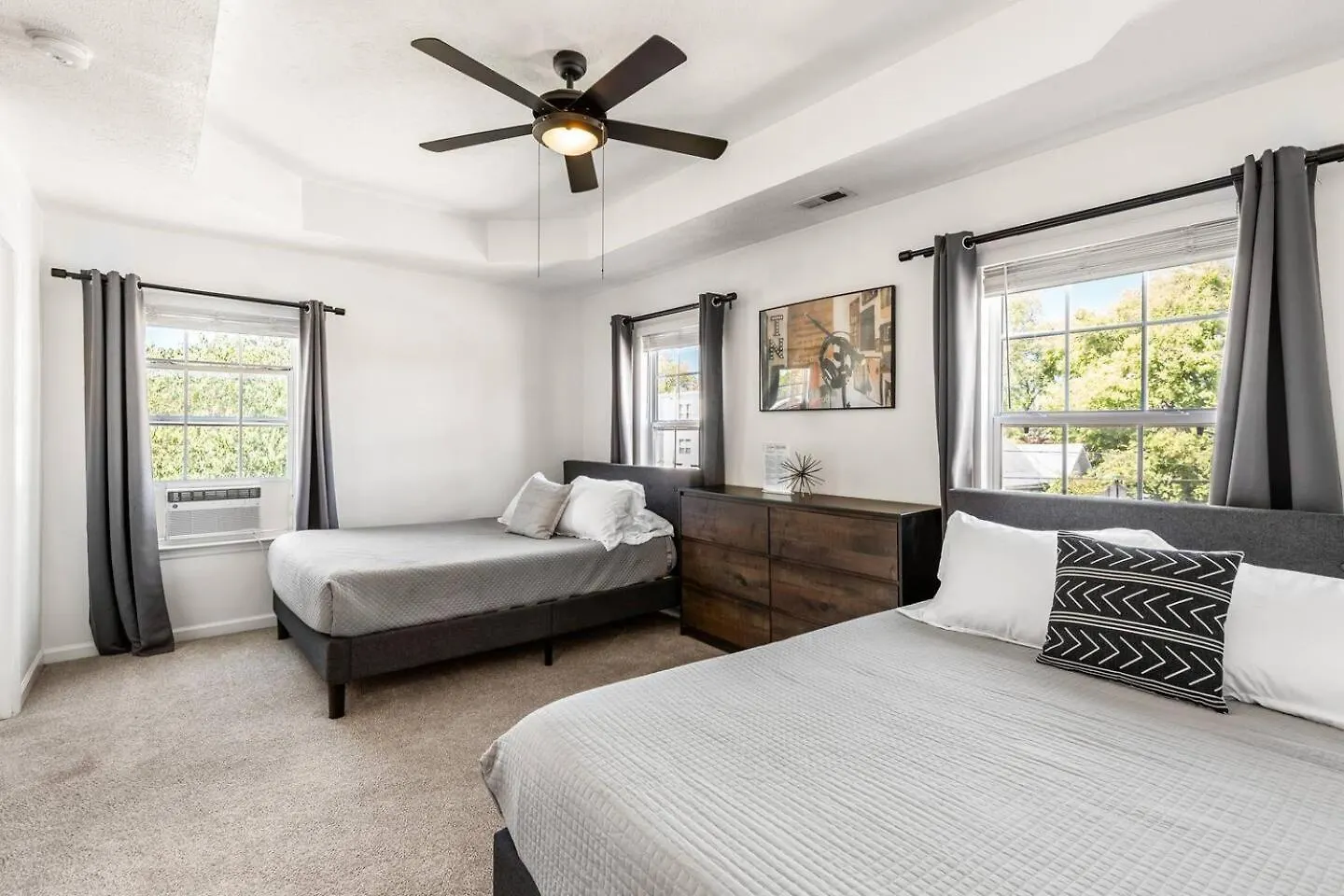 Perfect Sleep 20 Downtown 10 Queen Beds Nashville United States